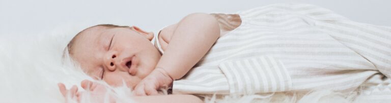 Porträt eines schlafenden Babys